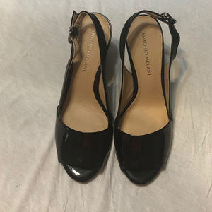 NWOT Antonio Melani PatentLeather SlingBack Wedges
